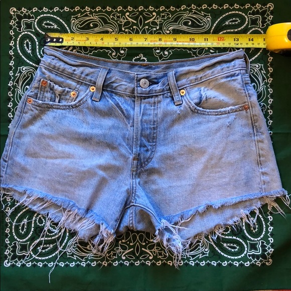 Vintage Levi’s shorts 501 - Picture 3 of 5